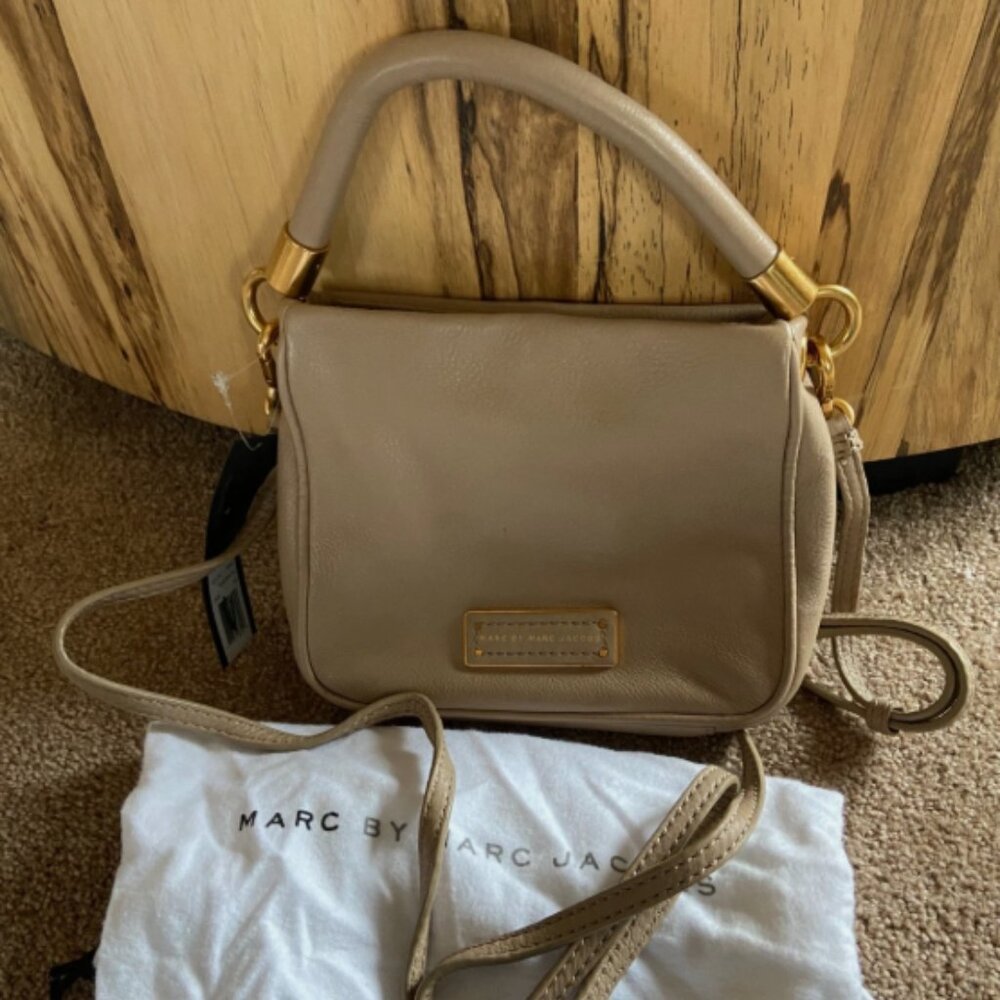 Marc Jacobs NWT Crossbody Bag Too Hot To Handle Lea TAN Leather Pebbled